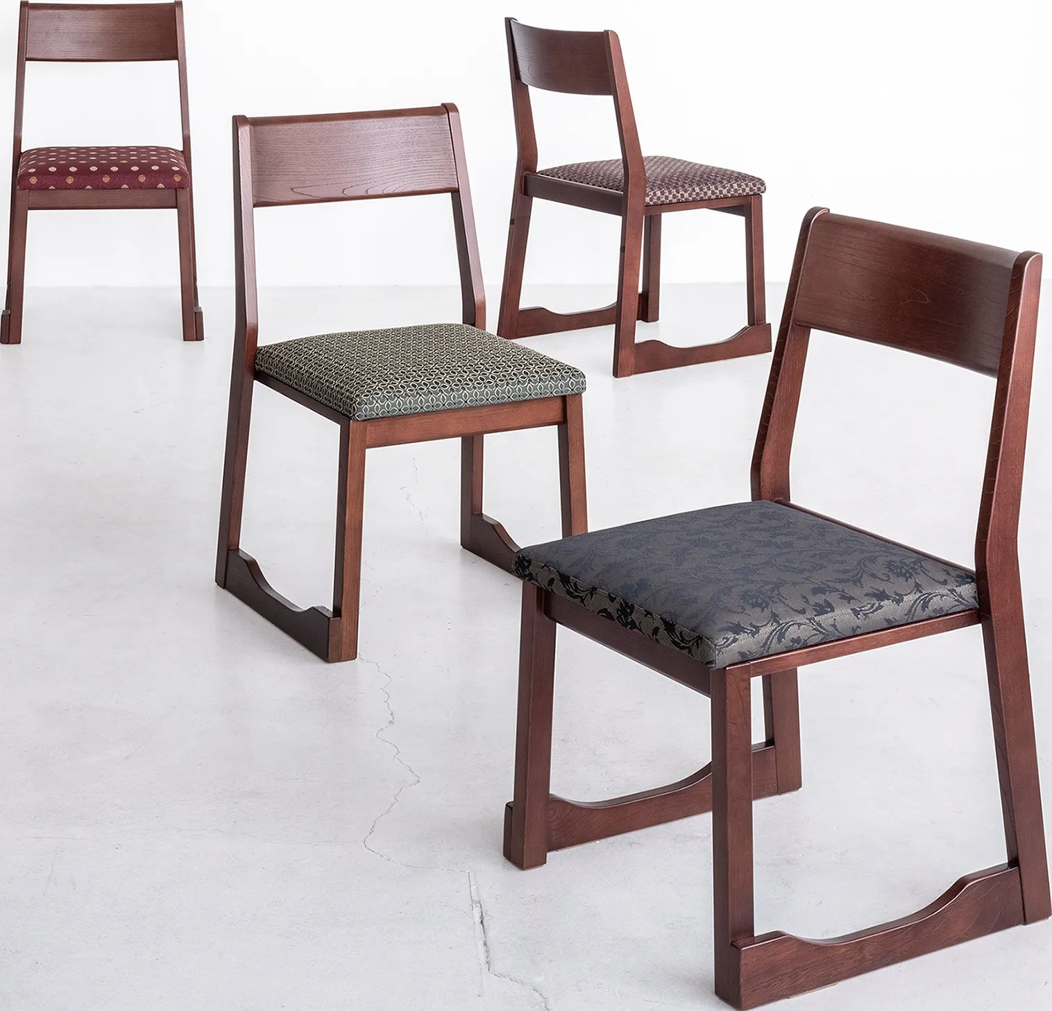 飛騨曲木椅子 | 販売商品一覧 | 目黒の家具は大起商事株式会社(click